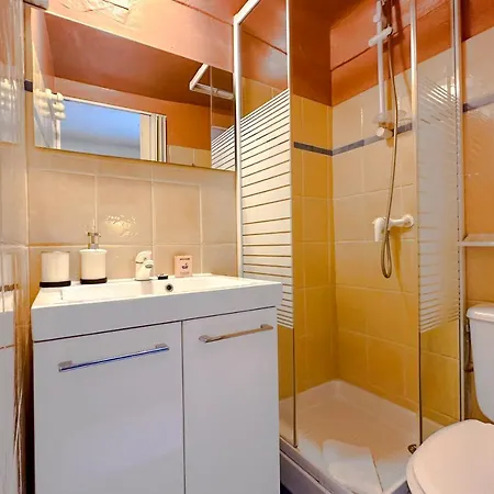 V1-studio Au Centre De La Vieille Avec Ac Apartment *