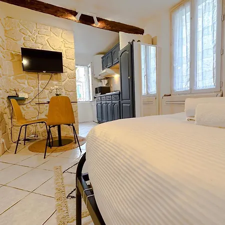 V1-studio Au Centre De La Vieille Avec Ac Apartment